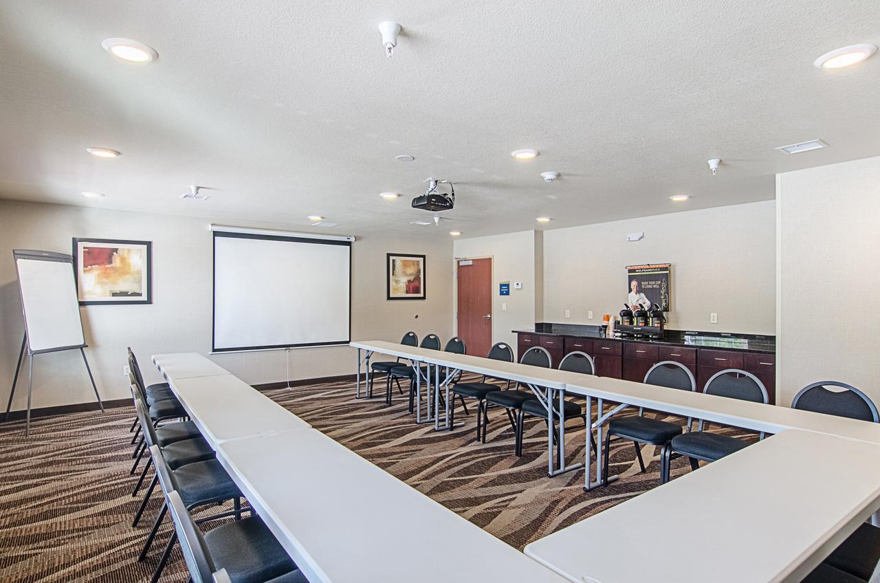 Cobblestone Inn&Suites - Guernsey Extérieur photo